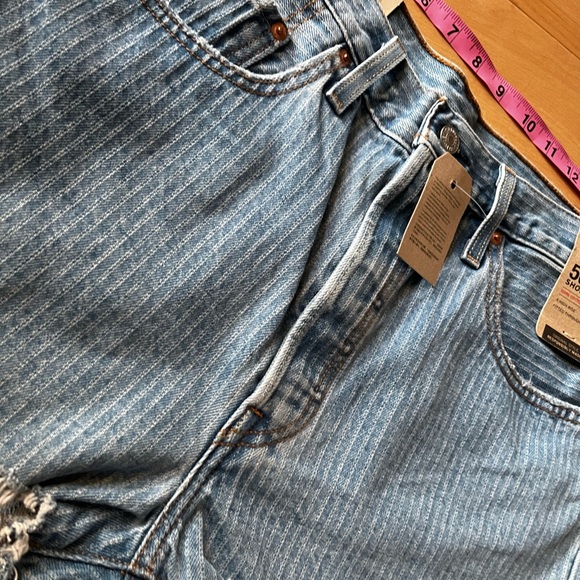 501 Levi’s Shorts with Pen Strips - Picture 3 of 9